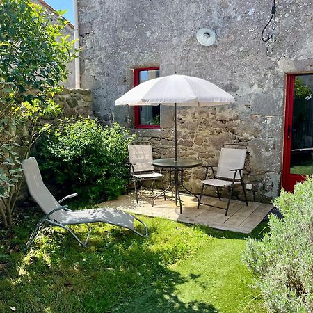 Maison A La Campagne Les Oliviers La Bruffiere Bagian luar foto